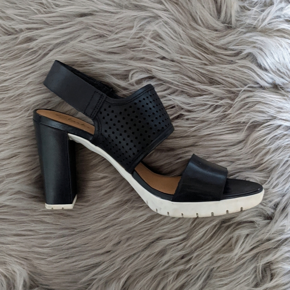 Clark's Black and White Heels - Picture 4 of 8